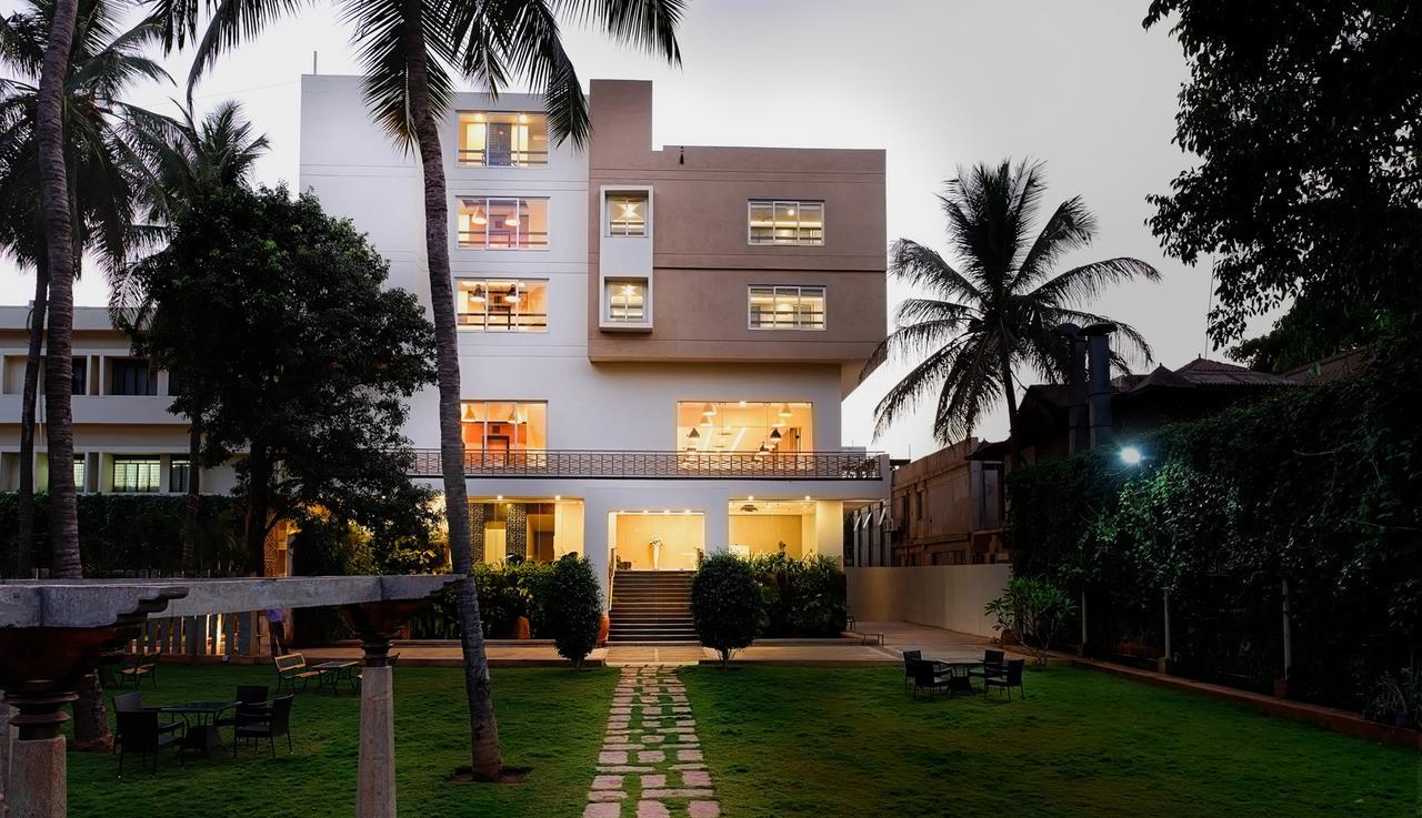 Hotel Priyadarshini Pride Hospet Exterior foto